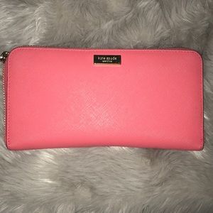 Kate Spade zip wallet
